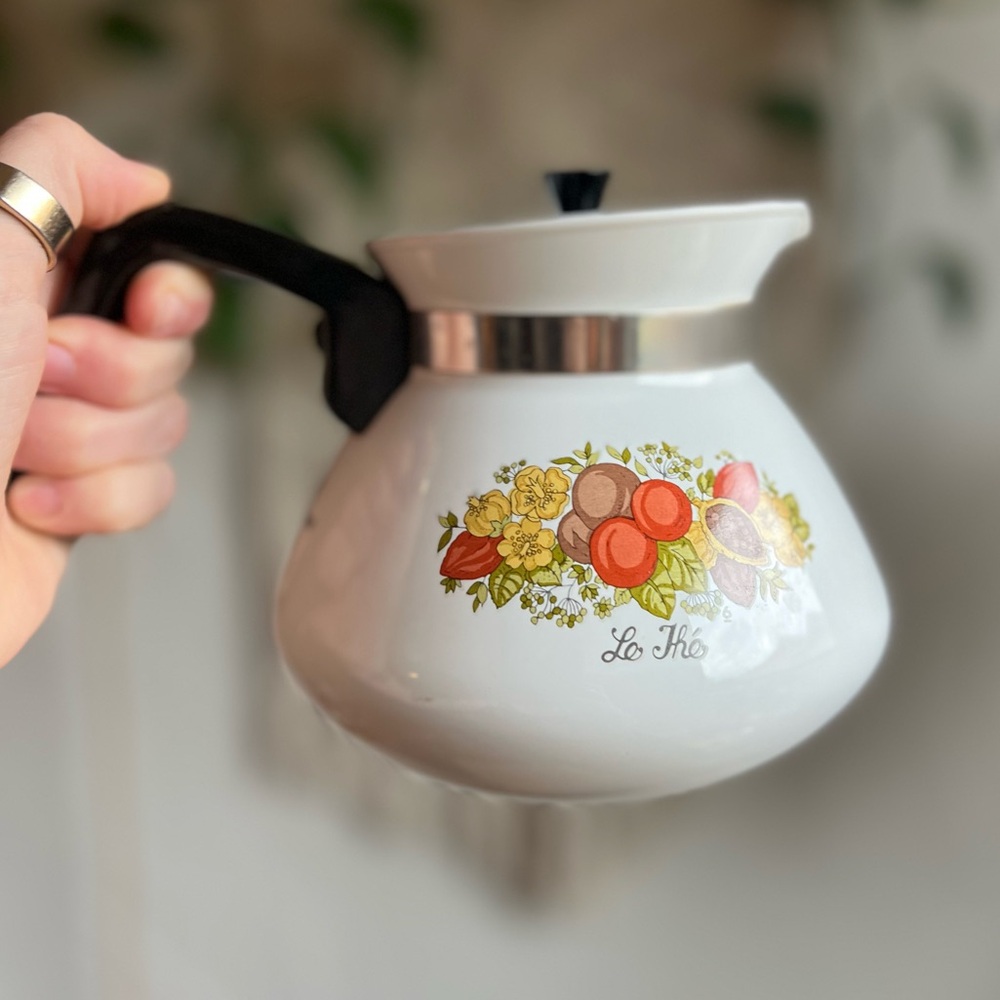 Vintage Corning Ware Spice of Life Coffee Pot – P-104 – 6 Cup – 1970s Carafe - Picture 11 of 11